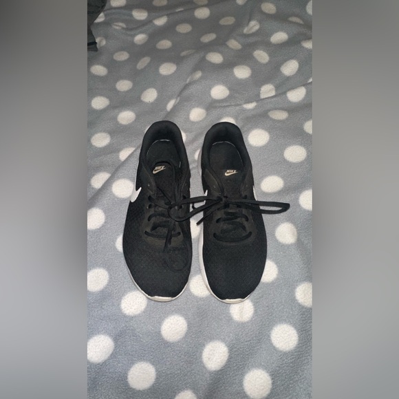 women’s nike size 7 shoes - Picture 3 of 5